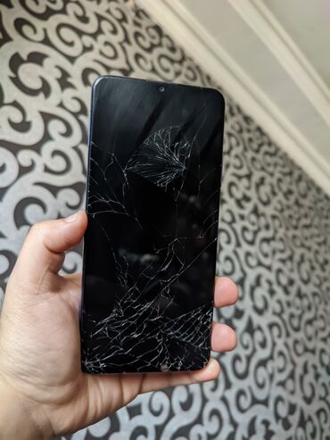 Telefonlar, planşetlər: Huawei Nova Y70. Güclü telefondu. Bütün proqramları dəstəkləyir