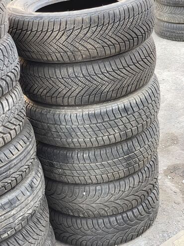 сколько стоят зимние шины на машину: 185/70/R14
2000сом/шт