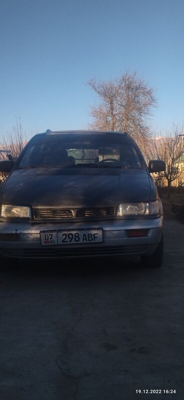 авто ока: Mitsubishi Space Wagon: 1992 г., 1.8 л, Механика, Бензин, Вэн/Минивэн