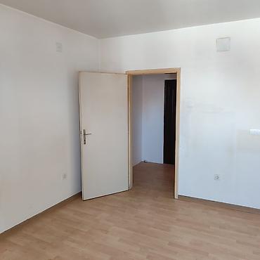 Stan na dan: ​garsonjeru od 21m2 na odličnoj lokaciji u Ustaničkoj ulici (kod — 3