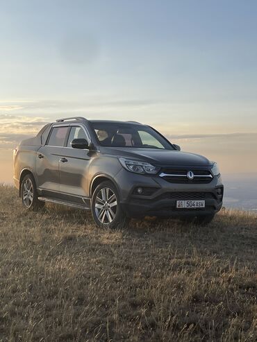 авто гаражное хранение: Ssangyong Rexton: 2019 г., 2.2 л, Автомат, Дизель, Пикап