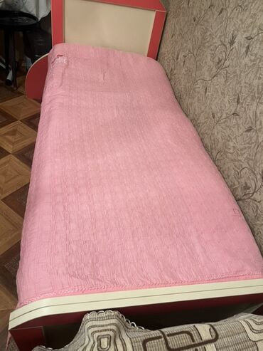 Uşaq və gənc otağı üçün dəstlər: Qız üçün, İşlənmiş, Çarpayı, Bazasız, Matras ilə, Siyirməli