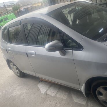 ист фит: Honda Fit: 2004 г., 1.3 л, Вариатор, Бензин, Хэтчбэк