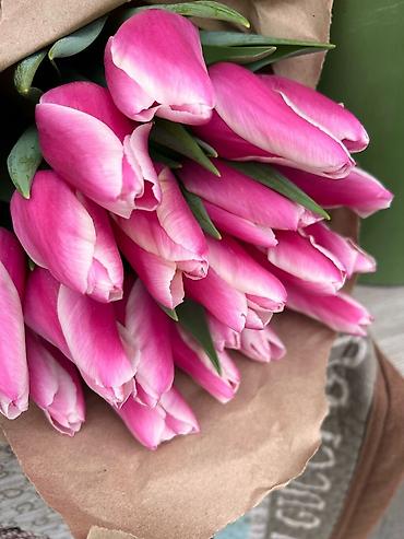 Букеты из живых цветов: Голландские Тюльпаны Оптом и в розницу!И Розы размеры 70см 80 см и 60 — 6