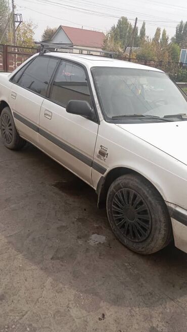 мазда 626 2003: Mazda 626: 1990 г., 2 л, Механика, Бензин, Седан