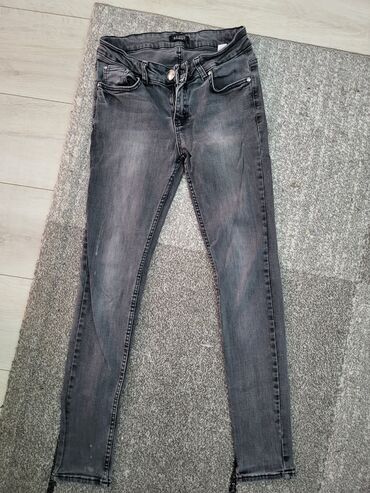 pantalone cargo bershka: Jusepe Zanoti original velicina 29 bez ostecenja rastegljive