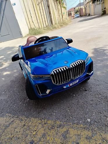 Uşaq dünyası: Uşaq üçün elektriklə işləyən minik maşını - Rəng: parlaq mavi - — 1