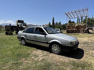 обвес гольф 3: Volkswagen Passat: 1988 г., 1.8 л, Механика, Седан — 1