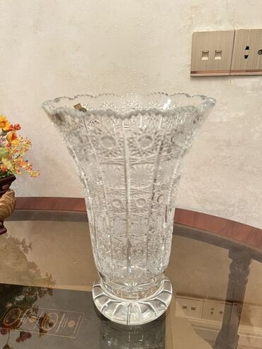 Vazalar: Vaza dəsti — 17