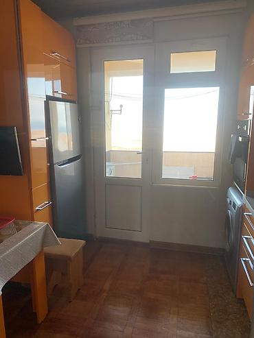 Mənzillər: Bakı, Yeni Günəşli Massiv D, 3 otaqlı, Köhnə tikili, m. Xalqlar Dostluğu, 68 kv. m — 1