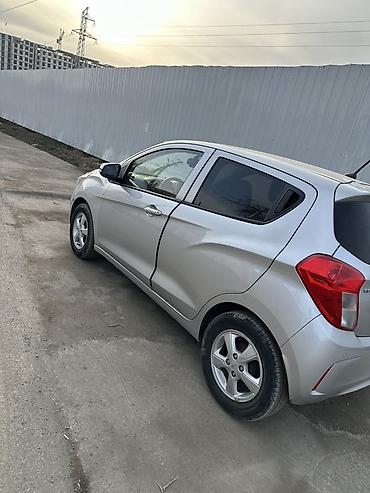 Chevrolet: Chevrolet Spark: 2017 г., 1 л, Автомат, Бензин, Хэтчбэк — 1