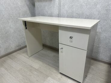 Ofis masaları: Manikur stolu 50 azn