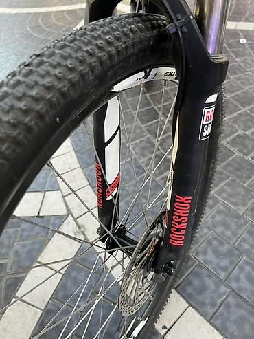 velosiped cube touring pro: Dağ və şəhər istifadəsi üçün uyğun velosiped. Əsas xüsusiyyətlər: - — 8
