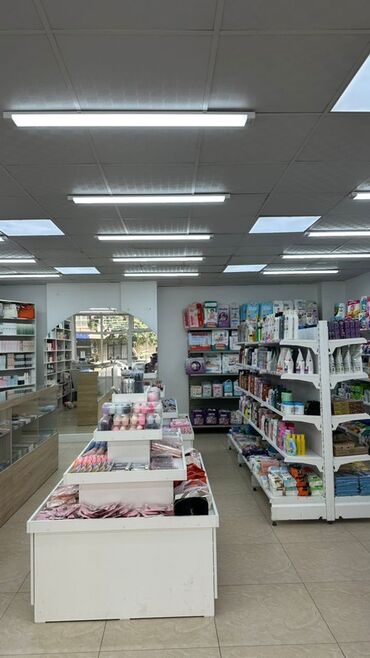 агентство недвижимости бишкек продажа домов: Ижарага берем Дүкөн, Турак үйдө, 56 кв. м Иштеп жаткан, Жабдууларсыз, Суу, Канализация, Жылытуу, Кирүү өзүнчө, 1-сызык, Видеокөзөмөл жана сигнализация