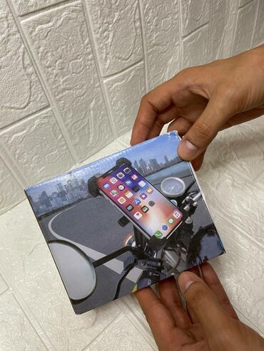 Motosikletlər: Motoskilet ve ya velosiped ucun telefon qoymaqa patsdavka 15 azn
