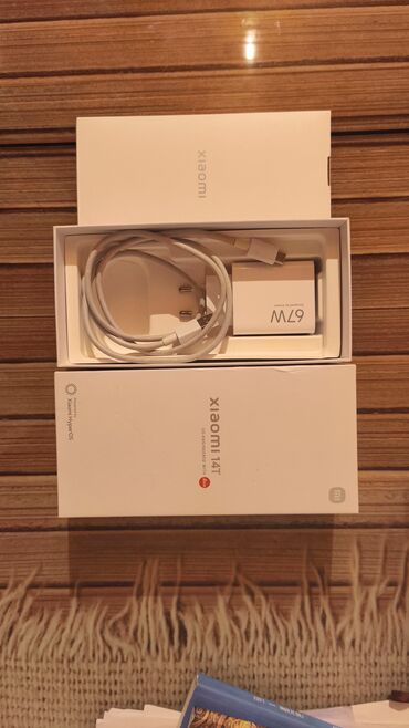 Boşqablar: Xiaomi 14T, 256 GB, rəng - Yaşıl, 
 Sensor, Barmaq izi, İki sim kartlı