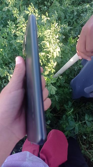 аккаунт mlbb: Смартфон с крупным безрамочным экраном и каплевидным вырезом под — 2