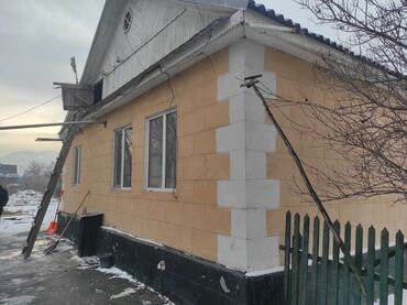 Долгосрочная аренда домов: 60 м², 4 комнаты, Забор, огорожен, Утепленный