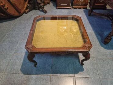 Stilski klub stolovi: Stocic u dobrom stanju Duzina i sirina 80 cm Visina 45 cm na lalafo.rs — 2 Stilski klub stolovi: Stocic u dobrom stanju Duzina i sirina 80 cm Visina 45 cm — 2