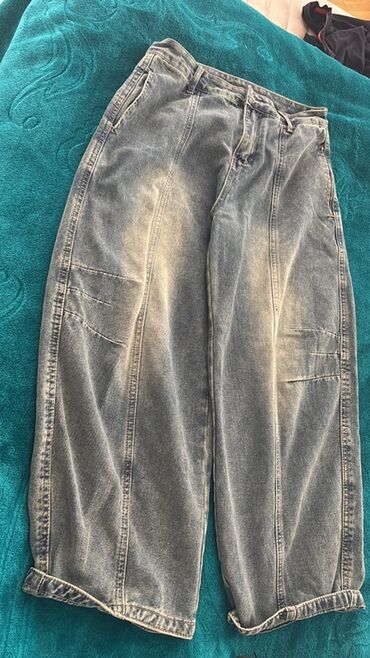 köynekler: - Məhsul: Geniş kəsimli denim şalvar - Material: 100% koton denim -