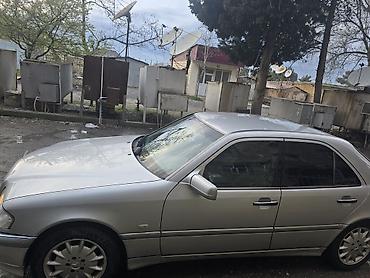 mersedes hissələri: Mercedes-Benz C-Sinif (W202) sedan - Kuzov: 4 qapılı sedan, gümüşü — 4