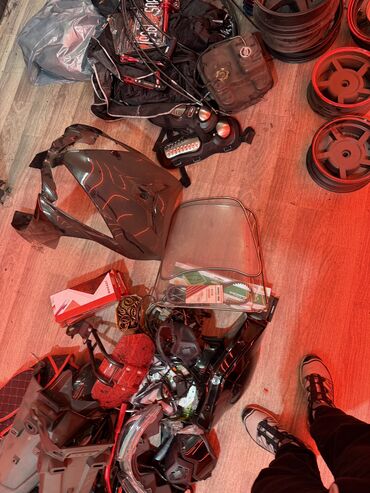 Скутеры: В НАЛИЧИИ!!!! 	•	Карпук (работа) 	•	Вариатор 	•	Кольца 	•	Ось — 5