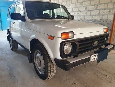 pes 2015: VAZ (LADA) 4x4 Niva: 1.7 l. | 2015 il | 90034 km. | Ofrouder/SUV