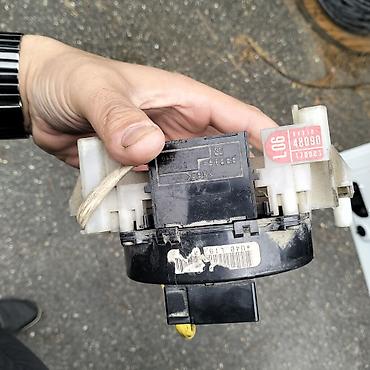 sukan lenti: Toyota sükan lenti Toyota hissə nömrəsi: 84310-48090 (etiket üzərində) — 2