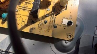 Aksesoari za TV i video: Sony KDL-32EX500 u delovima Main board 1-881-636-23 Power board APS — 12