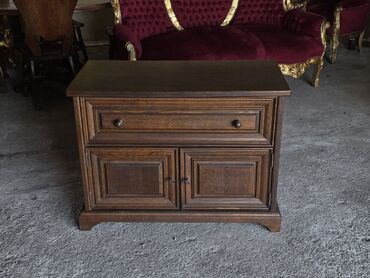 Stilske komode: Drvena komoda/TV ormarić u klasičnom stilu - Materijal: masivno drvo — 10
