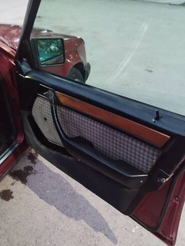 Mercedes-Benz: Mercedes-Benz W124: 1991 г., 2.3 л, Механика, Бензин, Универсал — 9