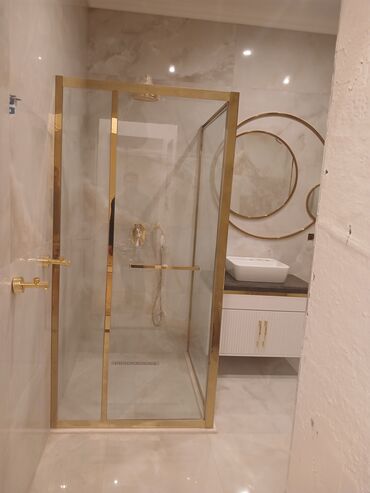 Duş kabinaları, arakəsmələr: Yeni Arakəsmə, Künc üçün, Ödənişli çatdırılma — 18