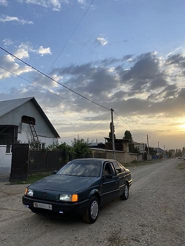 капот гольф 2: Volkswagen Passat: 1989 г., Седан — 2