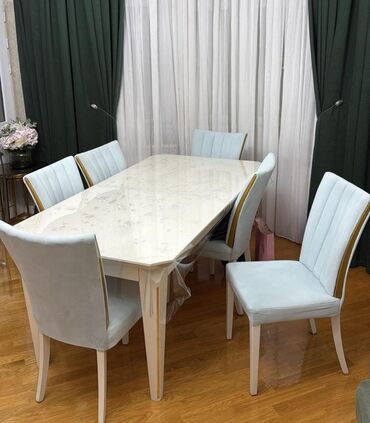 Sifarişlə dolablar: Qonaq otağı üçün, İşlənmiş, Açılan, Kvadrat masa, 6 stul