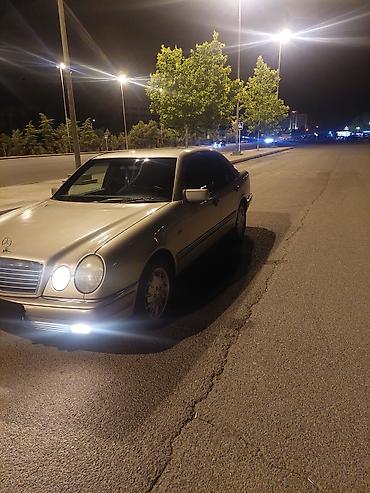 Mercedes-Benz: Mercedes-Benz E 200: 2 l | 1998 il Sedan — 2