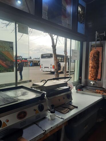 biznes avadanliqlari: Sandaviç tost izgara pleyd aparati elektrikli. 450 Alinif. hec bir ay