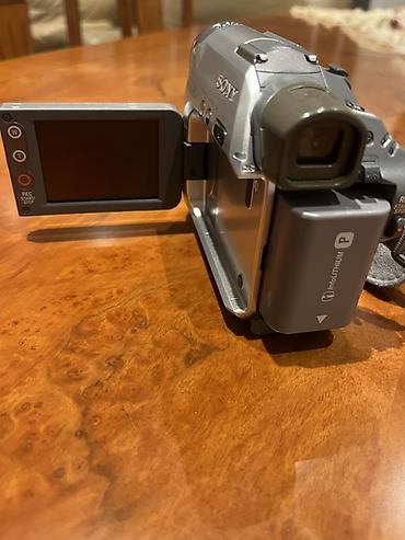 sony hdr sr5: Sony Handycam rəqəmsal videokamera — DCR‑HC17E (PAL) - Daşına bilən — 2