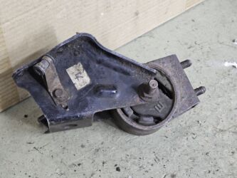 Подушки мотора: Подушка мотора Mazda 1997 г., Б/у, Оригинал, Германия — 11