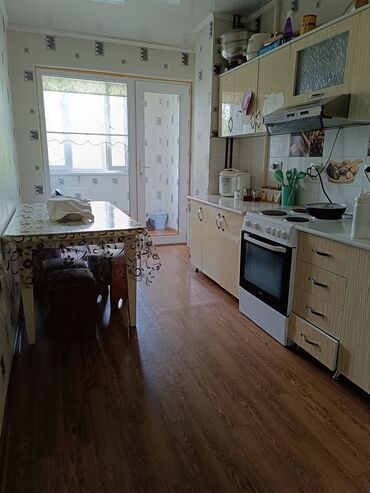 сдается квартира тоголок молдо: 2 комнаты, 53 м², 105 серия, 2 этаж