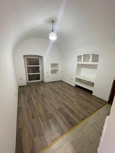 əmlak: Mərdəkanda birinci işıqfordan sonra vaquş mağazası ilə üzbəüz dalanda — 3
