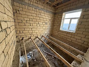 Həyət evləri və villalar: Satış üçün: daşdan tikilmiş 1 mərtəbəli həyət evi (yarımçıq tikili) — 5