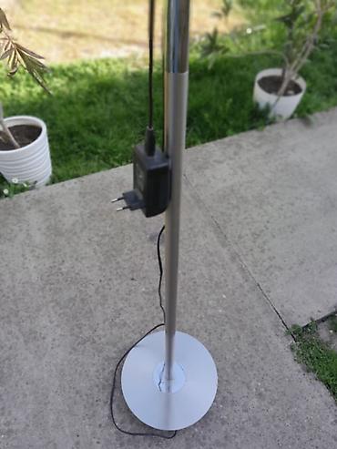 pravougaoni tepisi: Lampa jakog osvetljenja, modernog izgleda, 2m visine, svetlost može da — 4