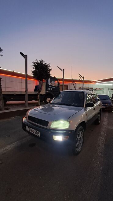 Toyota: Toyota RAV4: 2 l | 1997 il Ofrouder/SUV — 22