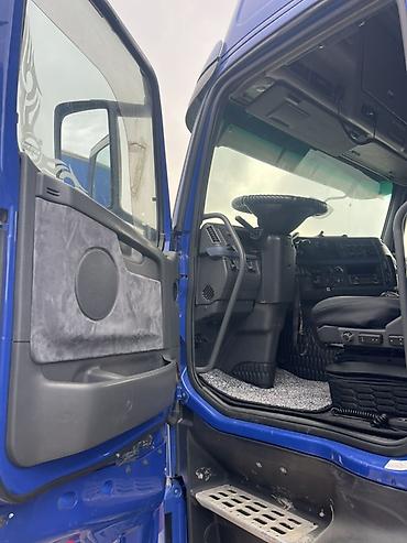 Тягачи: Тягач, Volvo, Без прицепа — 3