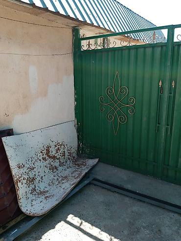 Продажа коттеджей и домов: Продаётся частный дом с двором и воротами. - Участок с широкими — 5