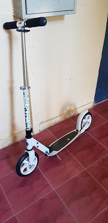 teker kompressoru: Məhsul: Micro markalı şehər skuterləri (iki rəng: qara və ağ) — 6