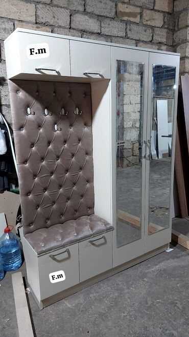 Dolablar: Yeni, Açılan, Düz dolab, Dəhliz dolabı