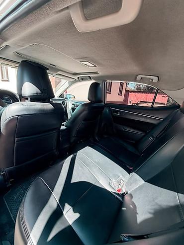 оборотный соко: Toyota Corolla: 2017 г., 1.8 л, Гибрид, Седан — 7