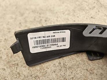 pumpa dize: PLASTIKA U BRANIKU DESNA ZA BMW X3 ZA 2023. GOD. - — 2