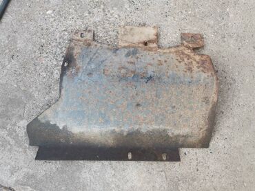 Auto delovi: Zastitni lim motora i mosta Lada 21214i Niva. Polovno, ocuvano — 3